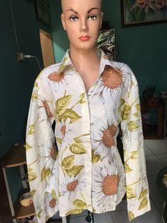 Kemeja floral