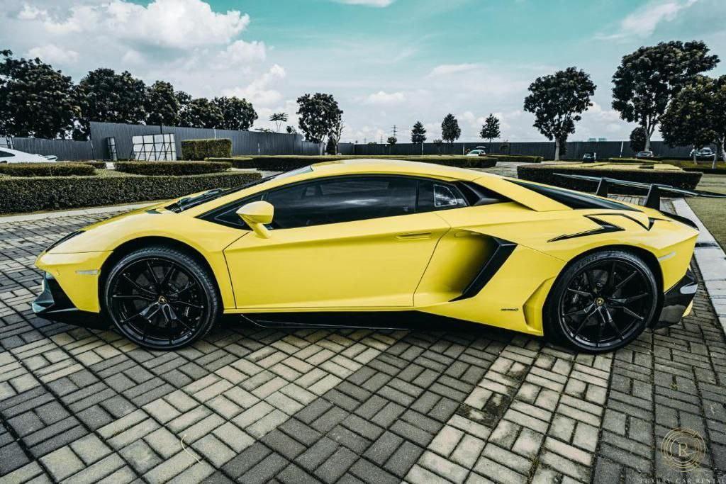 Lamborghini Aventador Rent | Luxury Car Rental| Luxury Kereta Sewa