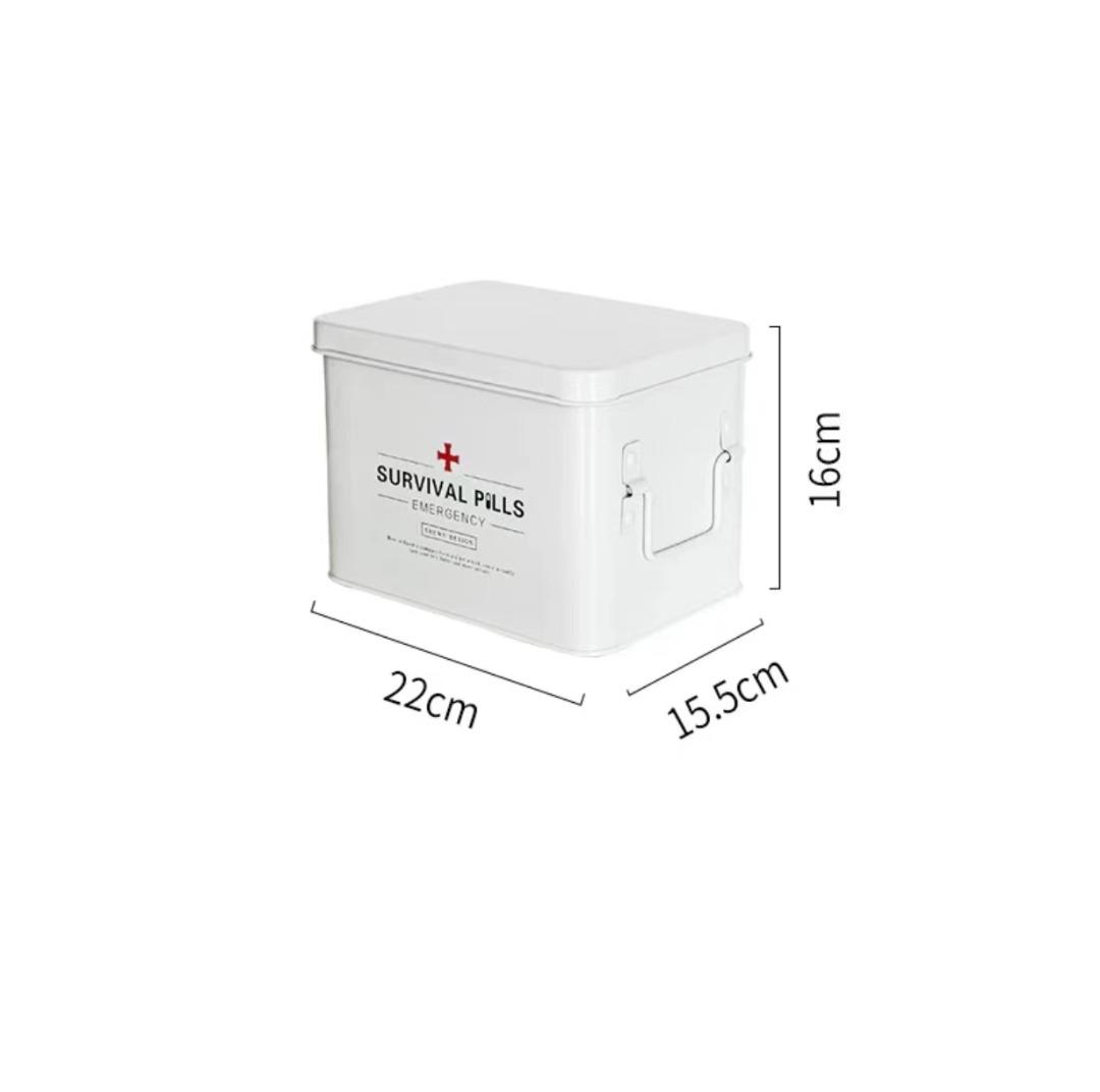 Metal First Aid Container Box, 傢俬＆家居, 其他, 收納箱及袋 - Carousell