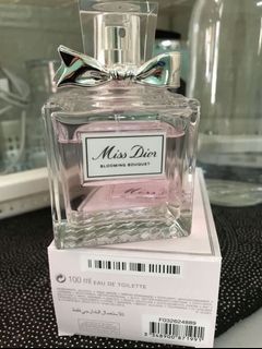 （分類：）位於 。 由 Erina9555 提交（商品編號 1178017734，圖片 1）。簡介： 。