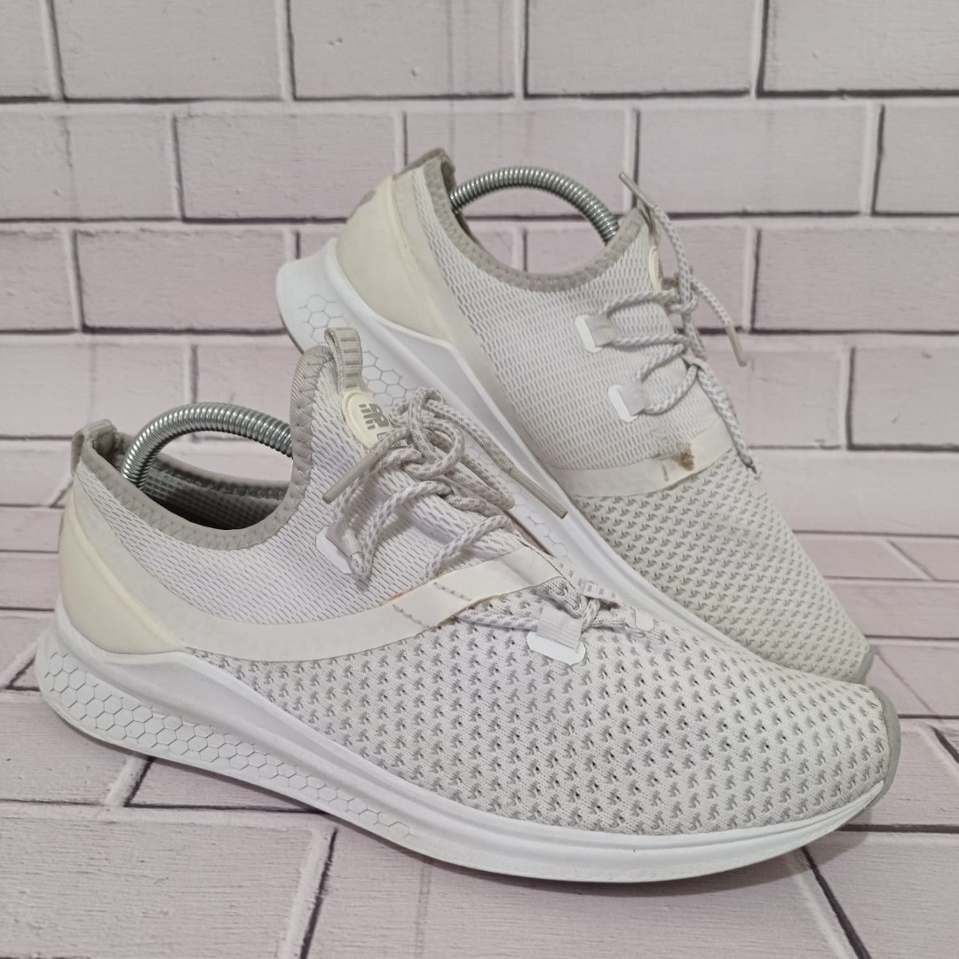 New Balance Fresh Foam Lazr Nations Fesyen Pria Sepatu