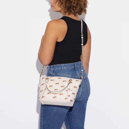 💯ORIGINAL COACH KACEY STRAWBERRY PRINT (Category: Luxury Bags & Wallets) located in Quezon City. Submitted by ashongsstore (Listing ID 1177928585, Image 3). Description: 🐎C0ACH STRAWBERRY PRINT🐎 🇵🇭ONHAND🇵🇭 SALE ‼️Please look at our pictures as that is exactly what you are purchasing‼️ 💯GUARANTEED ORIGINAL AND AUTHENTIC or TRIPLE YOUR MONEY BACK! Not REPLICA, OEM, TOP GRADE QUALITY, AUTHENTIC QUALITY or Any other Terms to DENOTE FAKE! 😎 .