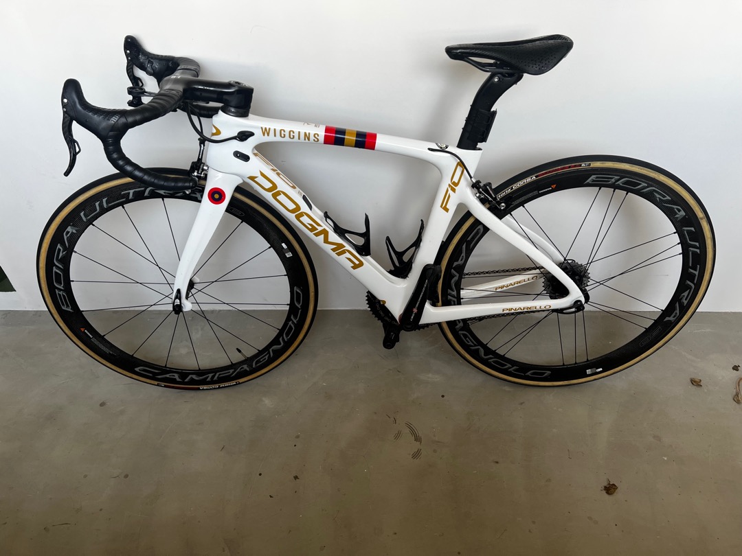 Pinarello f10 on sale campagnolo