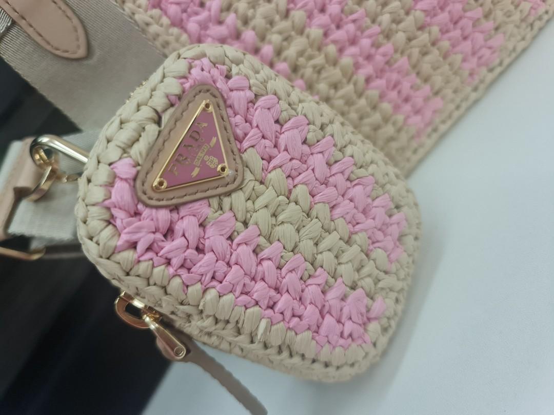 Prada Re-Edition 2005 Raffia Bag Petal Pink in Raffia with Gold