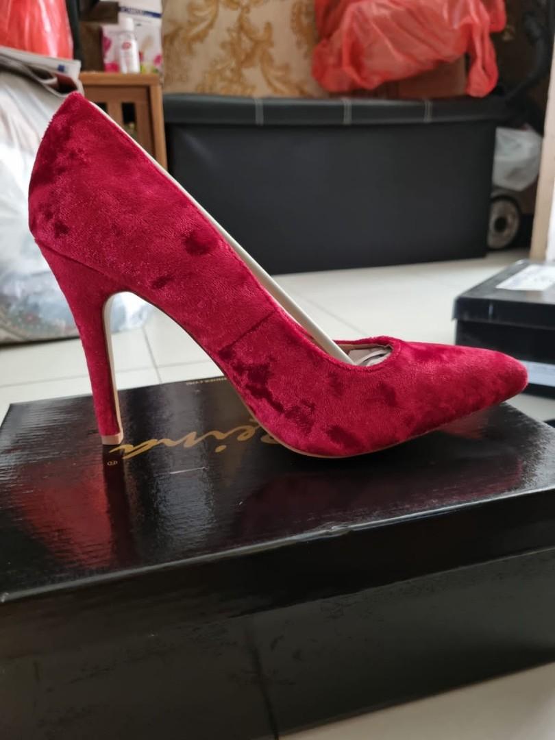 Red velvet heels, Women's Fashion, Footwear, Heels on Carousell