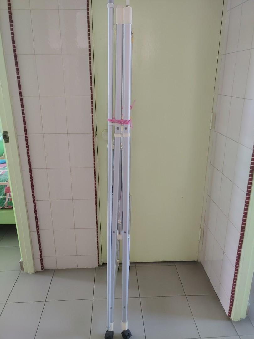 Roman drying rack outlet