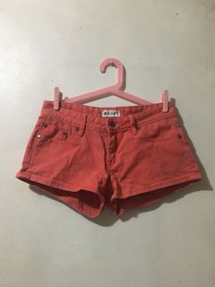(Category: ) located in . Submitted by barely_used (Listing ID 1178048203, Image 1). Description: .