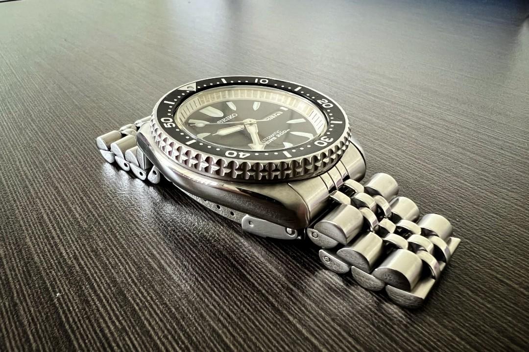 Seiko SKXA53, Seiko 7S26-02K0 “Black Bullet”, Size 41mm, Men's Fashion,  Watches & Accessories, Watches on Carousell