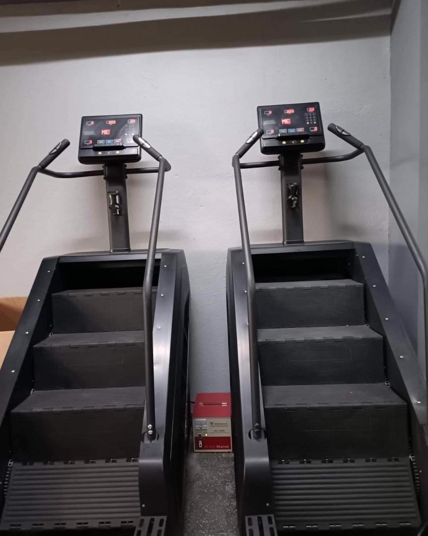 STAIR CLIMBER Gym Equipment (Category: Cardio & Fitness Machines) located in Quezon City. Submitted by buyandsellleverything (Listing ID 1177897153, Image 3). Description: STAIR CLIMBER Stair Climber 125,000 Display: time, speed, calories, grade Power supply voltage: 220V, pwoer supply mode: plug in Ultimate load: 150kg Product size: 1450*880*2240mm Packing size: 1370*960*1210mm Net weight / gross weight: 205kg / 255kg We have Shop in Quezon City