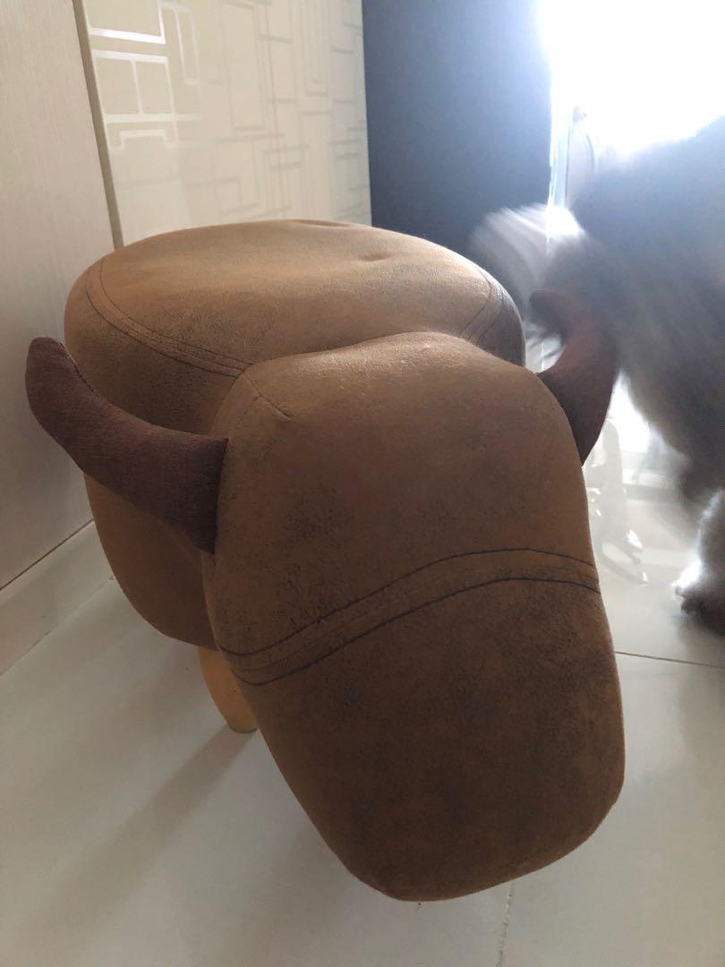 Stool (Category: Chairs) located in Singapore. Submitted by linuskhoo (Listing ID 1177929126, Image 3). Description: 11.11 Sales!!! Creative cow stool. Perfect as a shoe stool.