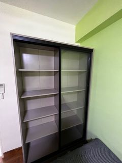 (Category: ) located in . Submitted by Furnitureinstallationguy (Listing ID 1177938897, Image 1). Description: .