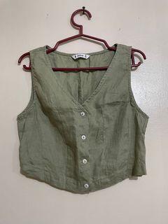 The Editor’s Market Linen Sage Green Buttoned Top