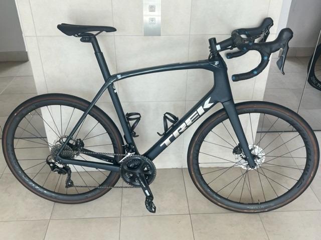 Trek Domane SL5 2020 size 60 Sports Equipment Bicycles