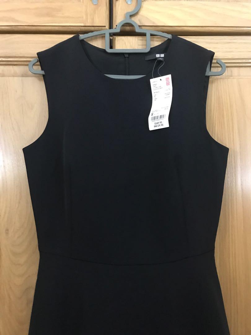 Uniqlo Fit and Flare Sleeveless Dress, Women's Fashion, Muslimah Fashion,  Dresses on Carousell
