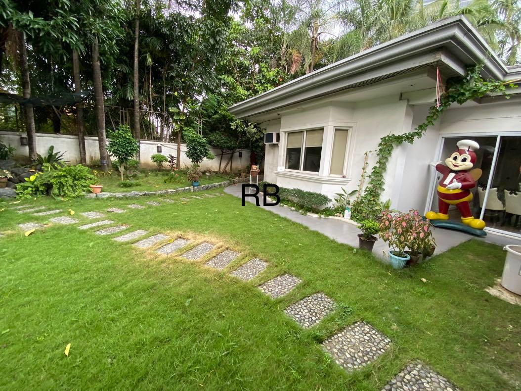 Valle Verde house for sale near Greenmeadows Corinthian Garden