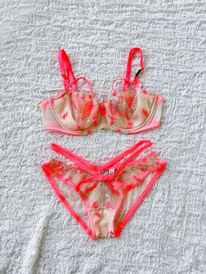 Victoria's Secret 💕 bra sets, Women's Fashion, New Undergarments &  Loungewear on Carousell