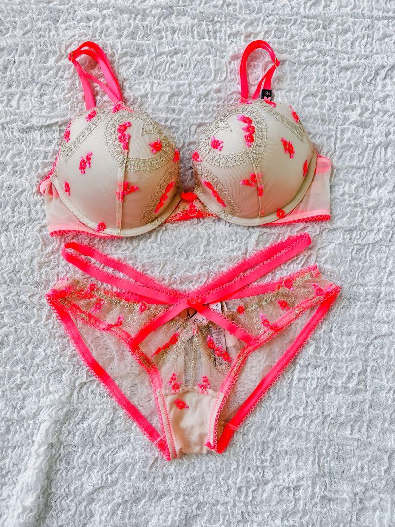Victoria's Secret Bra & Panty set red lace