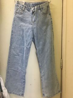 (Category: ) located in . Submitted by markkyaa (Listing ID 1177932612, Image 1). Description: .