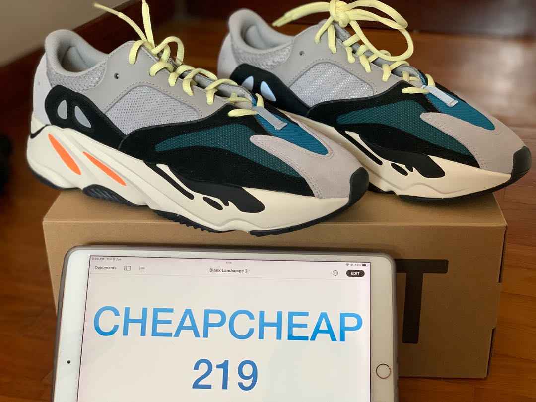 BNIB Yeezy 700 wave runner