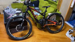 （分類：）位於 。 由 milotik 提交（商品編號 1178221809，圖片 1）。簡介： 。