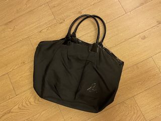 （分類：）位於 。 由 thesellerx 提交（商品編號 1178199440，圖片 1）。簡介： 。
