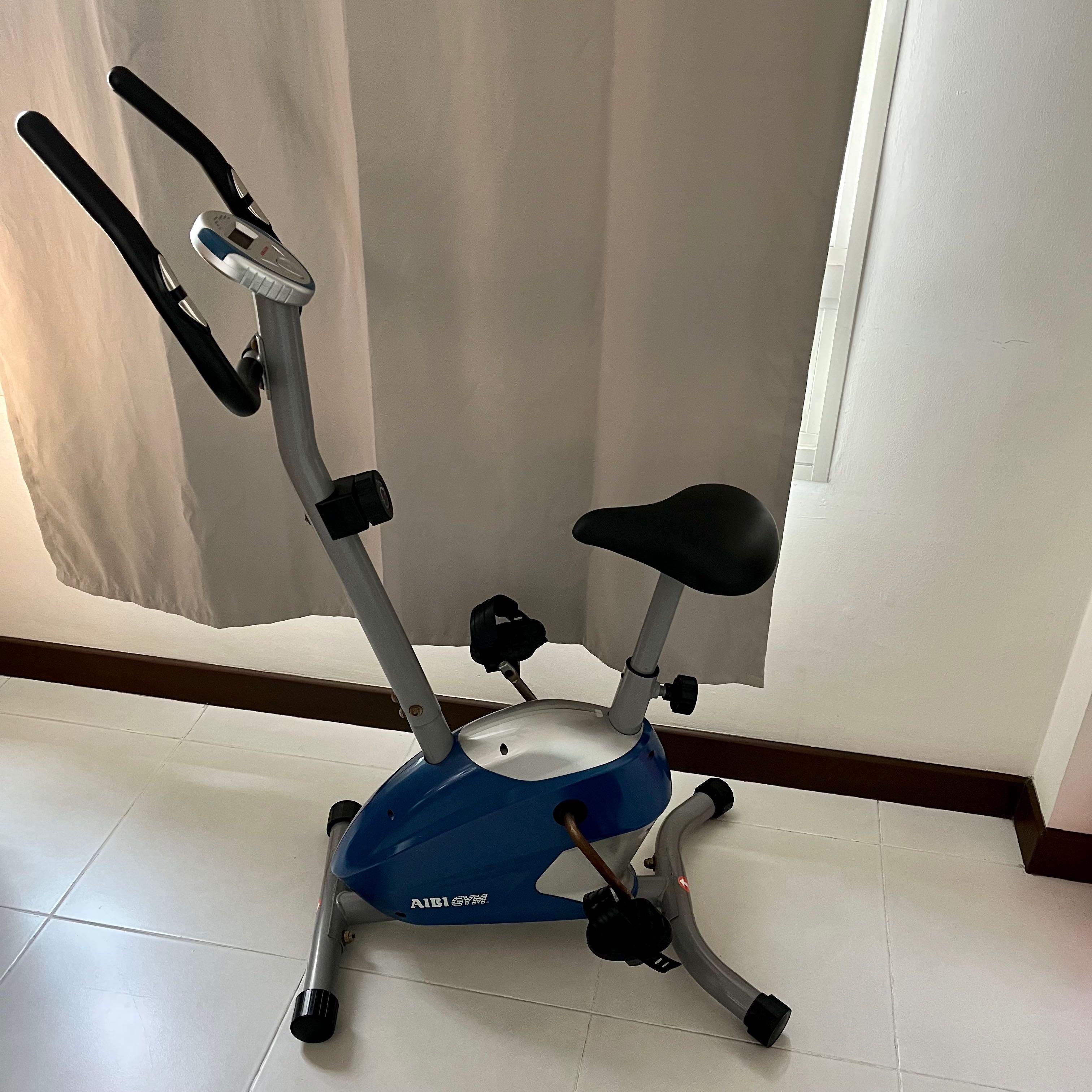 Lightweight stationary exercise store bike