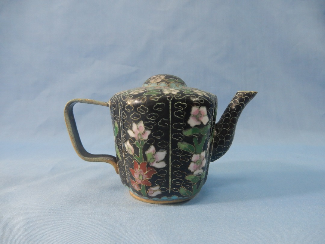 Antique Chinese cloisonne teapot hand crafted floral motif circa mid
