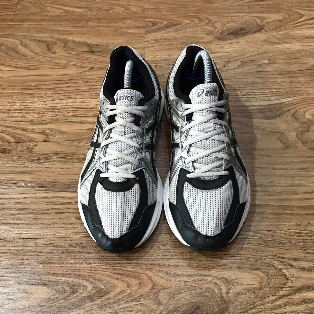 Asics Jog 100 2 8uk Men s Fashion Footwear Sneakers on Carousell