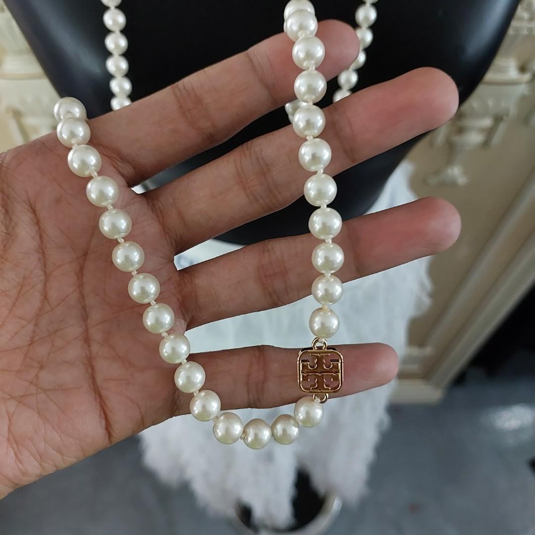 Authentic Tory Burch long pearl necklace, Luxury, Accessories on Carousell