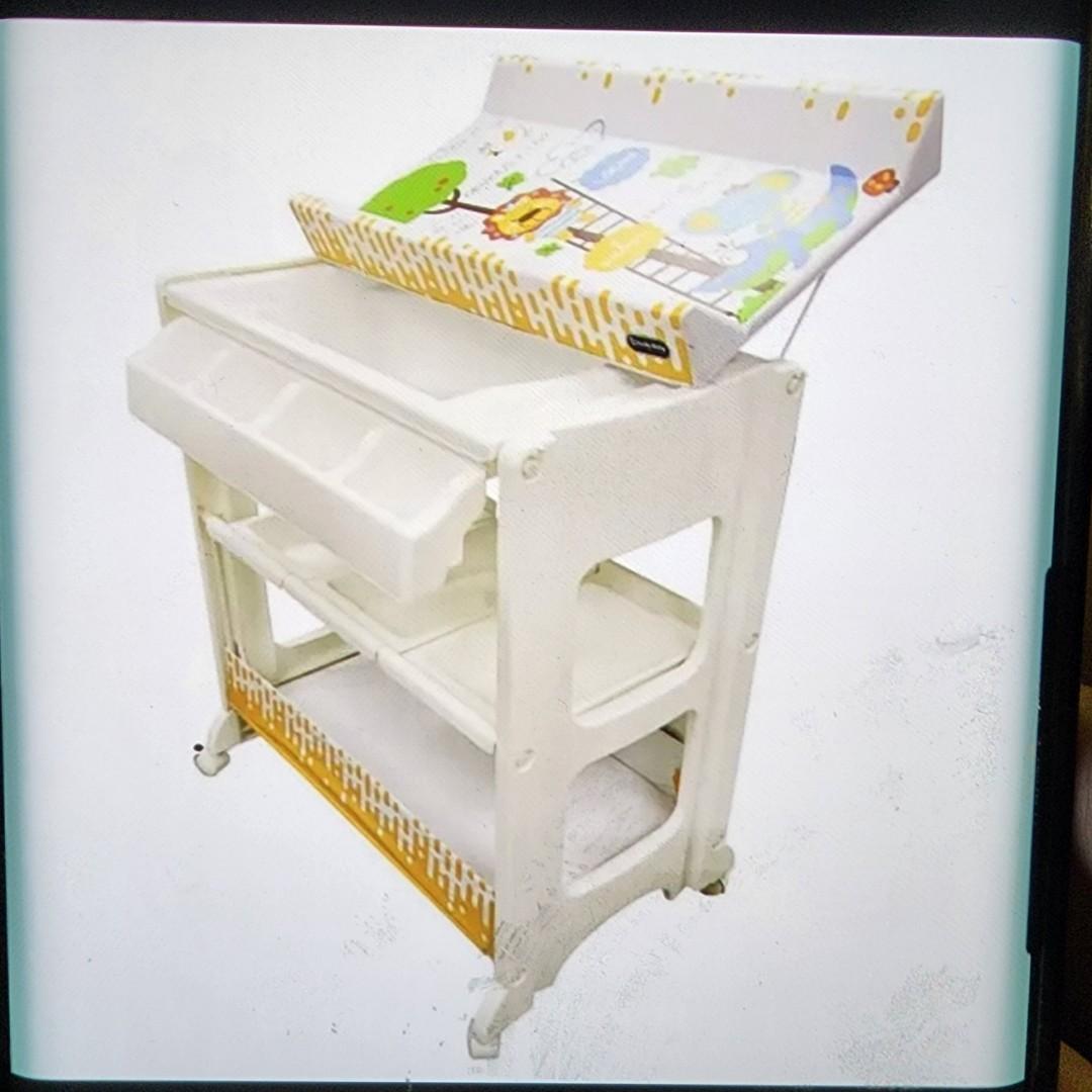 Lucky baby changing station store