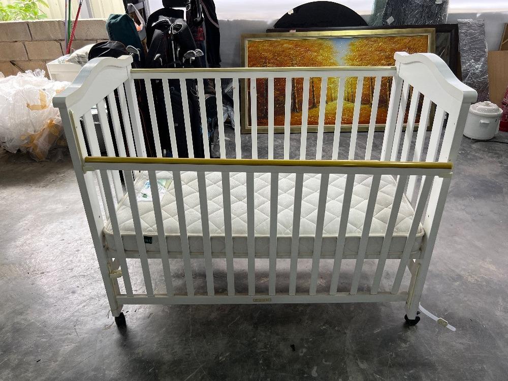Baby Cot with GETHA Mattress White Colour / Katil Bayi dengan Tilam