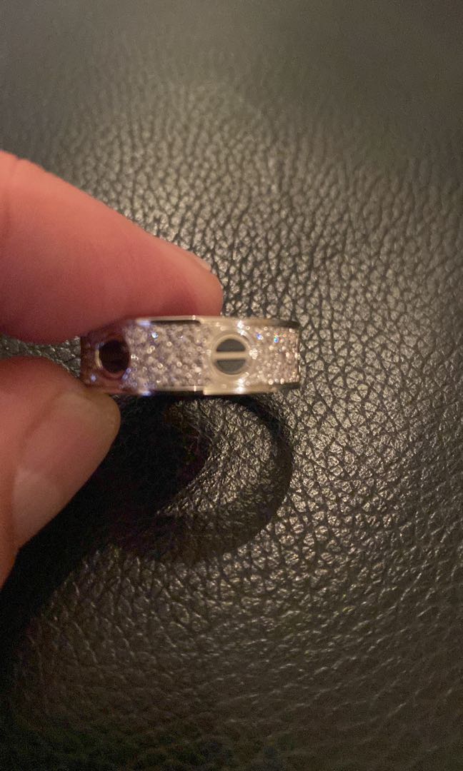Cartier love hotsell ring diamond paved