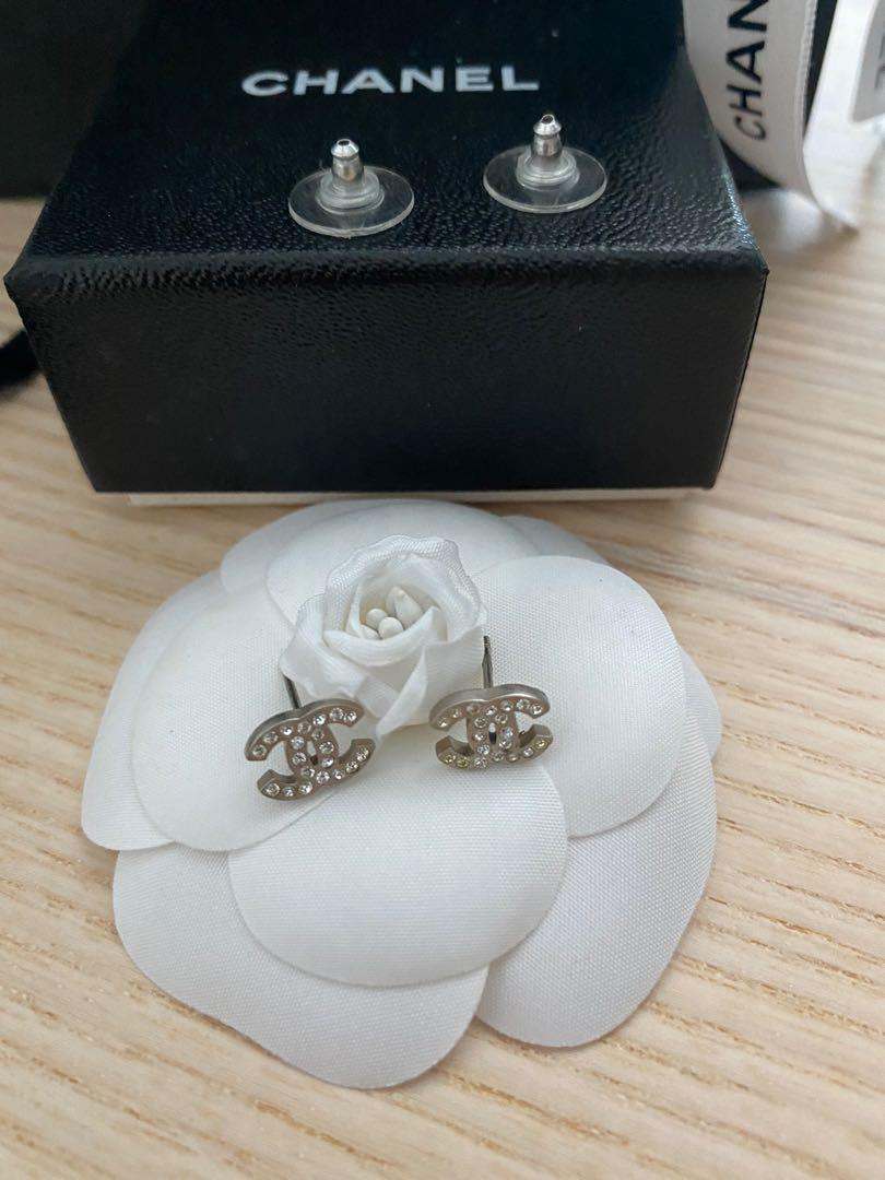 Chanel Classic Mini CC crystal stud earrings