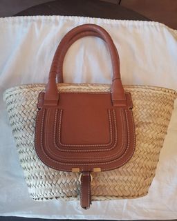 (Category: ) located in . Submitted by lovelabelsph (Listing ID 1178100773, Image 1). Description: .