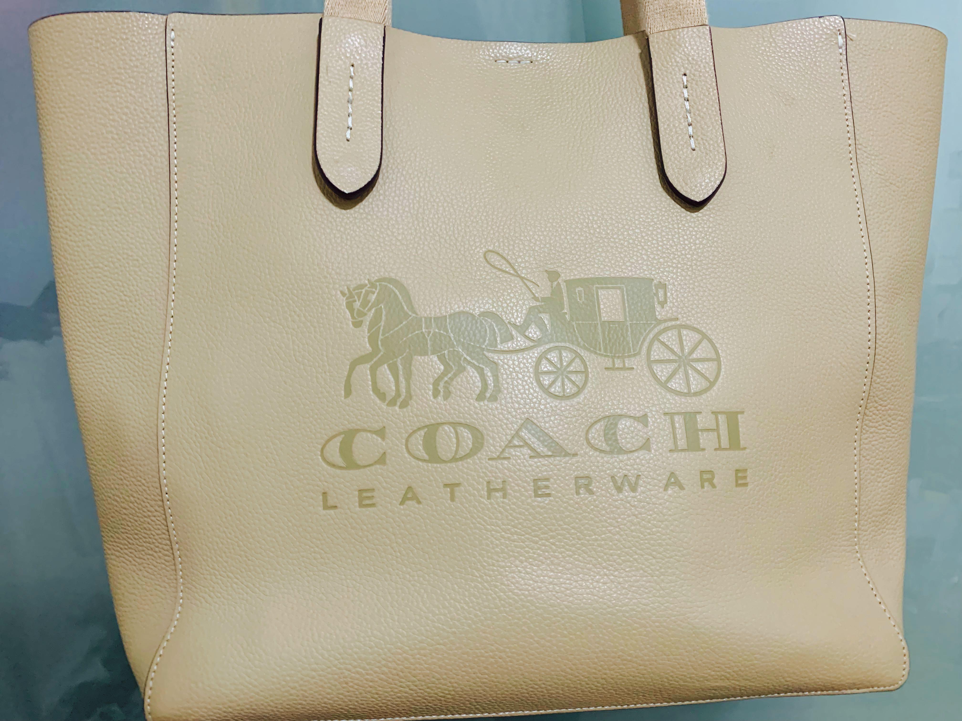 Coach Leather Tote Women s Fashion Bags Wallets Tote Bags on Carousell