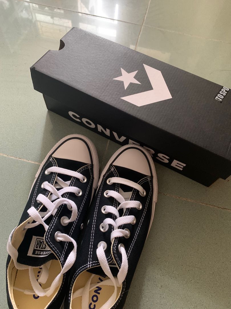 Converse all star, 女裝, 鞋, 平底鞋 
