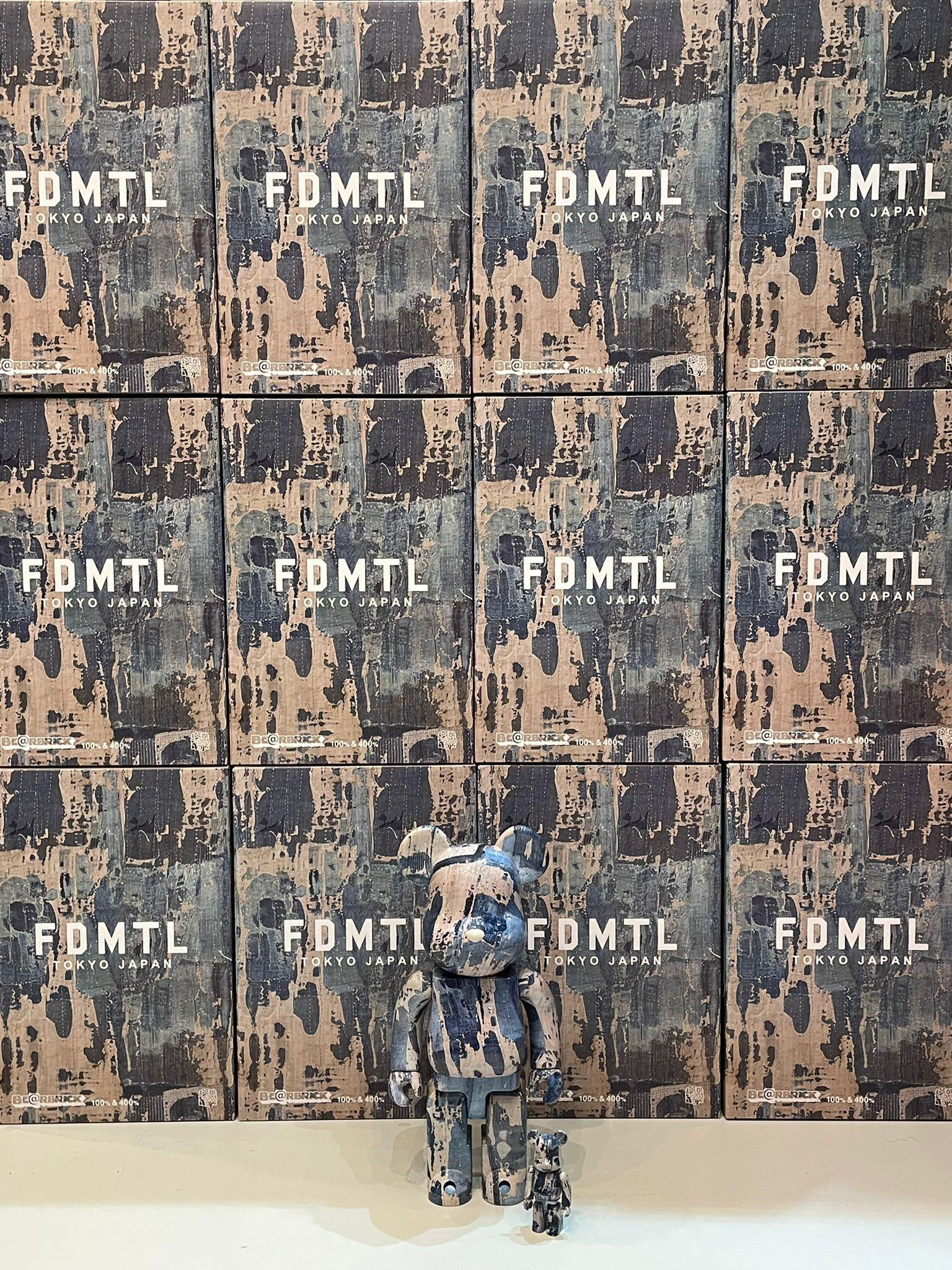 Sale‼️現貨FDMTL BEARBRICK FDMTL 2022 100% & 400%, 興趣及遊戲