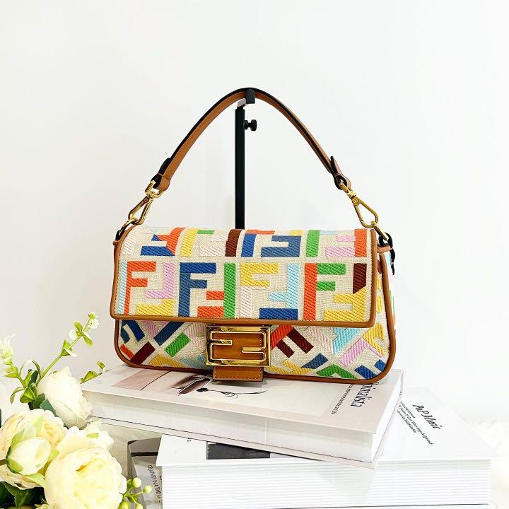 Visualizar Mente Loza de barro FENDI Multicolor Zucca Canvas Medium Baguette NM Bag, Luxury, Bags &  Wallets on Carousell