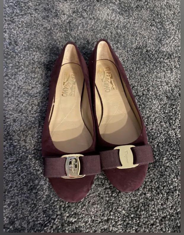 Ferragamo top velvet flats