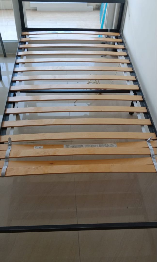 FREE IKEA single bed frame, 傢俬＆家居, 傢俬, 床架及床褥 Carousell