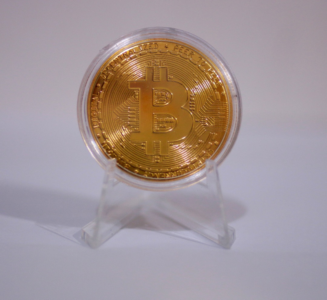 Gold Plated Bitcoin, Hobbies & Toys, Memorabilia & Collectibles, Currency  on Carousell
