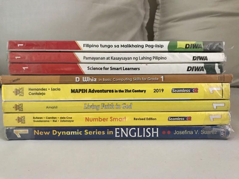 grade 1 and grade 5 books LCC (Category: Textbooks) located in Caloocan City. Submitted by mermaid.drive (Listing ID 1178082649, Image 2). Description: grade 1 dynamic series 1 - living faith in God 1- sold science for smart learners 1- sold Filipino tungo sa malikhaing Pagiisip1 3h Pamayanan t Kasaysayan 1 Number smart 1 - Mapeh adventures 1 - sold grade 5 Filipino tungo sa malikhaing pagiisip 3h Bayanihan 5 - Mapeh Adventures - Learning and Liv