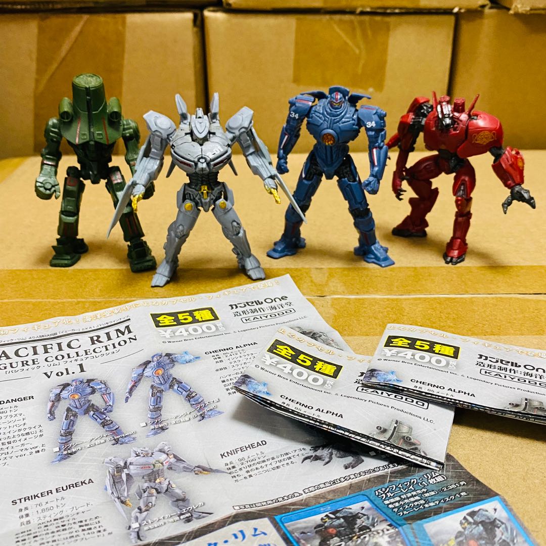 FIGURINE PACIFIC RIM 4 Pouces Avec Comic | Gipsy Danger EUR 33,65