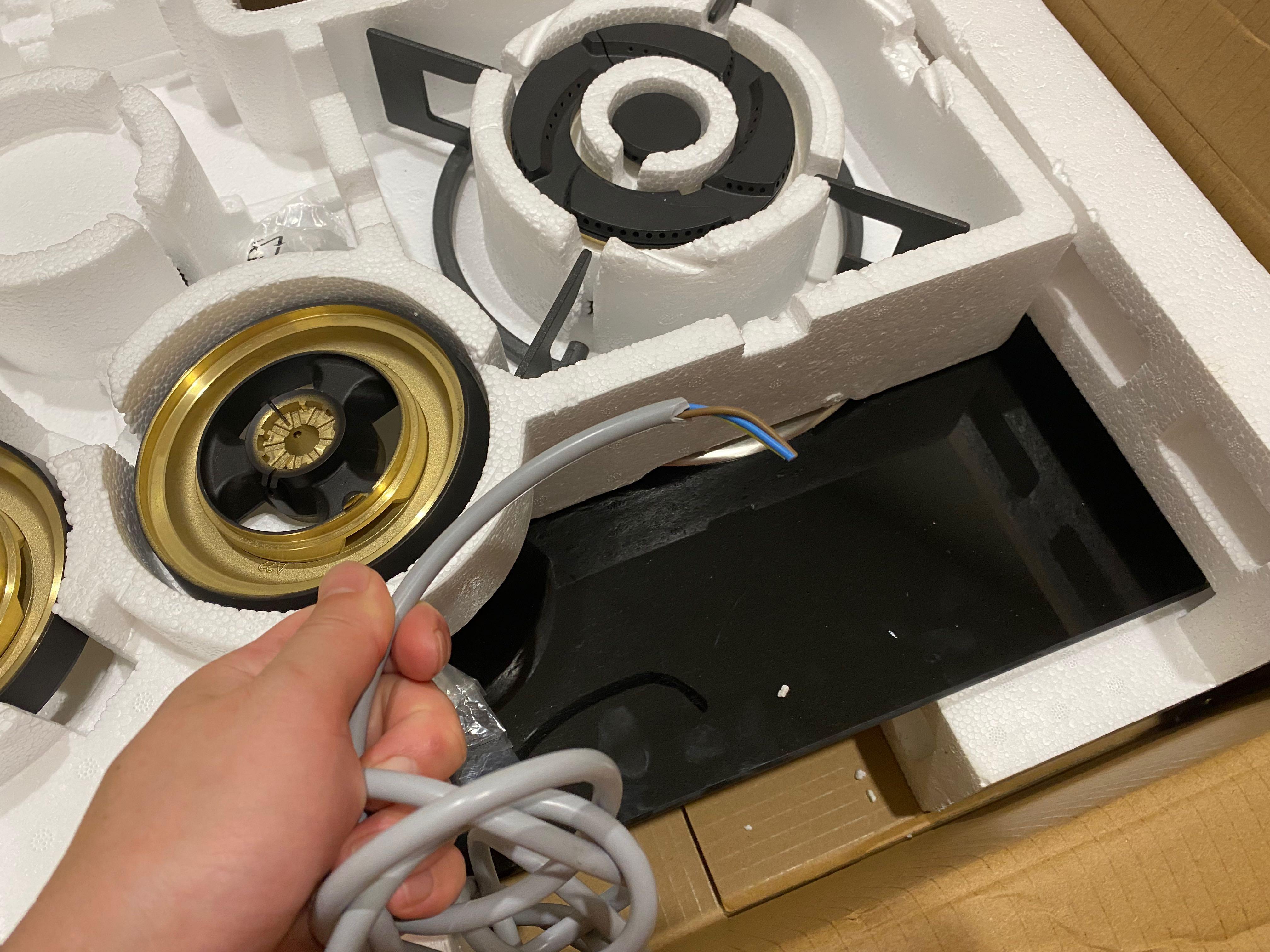 BOSCH LPG gas hob, TV & Home Appliances, Kitchen Appliances, Hobs