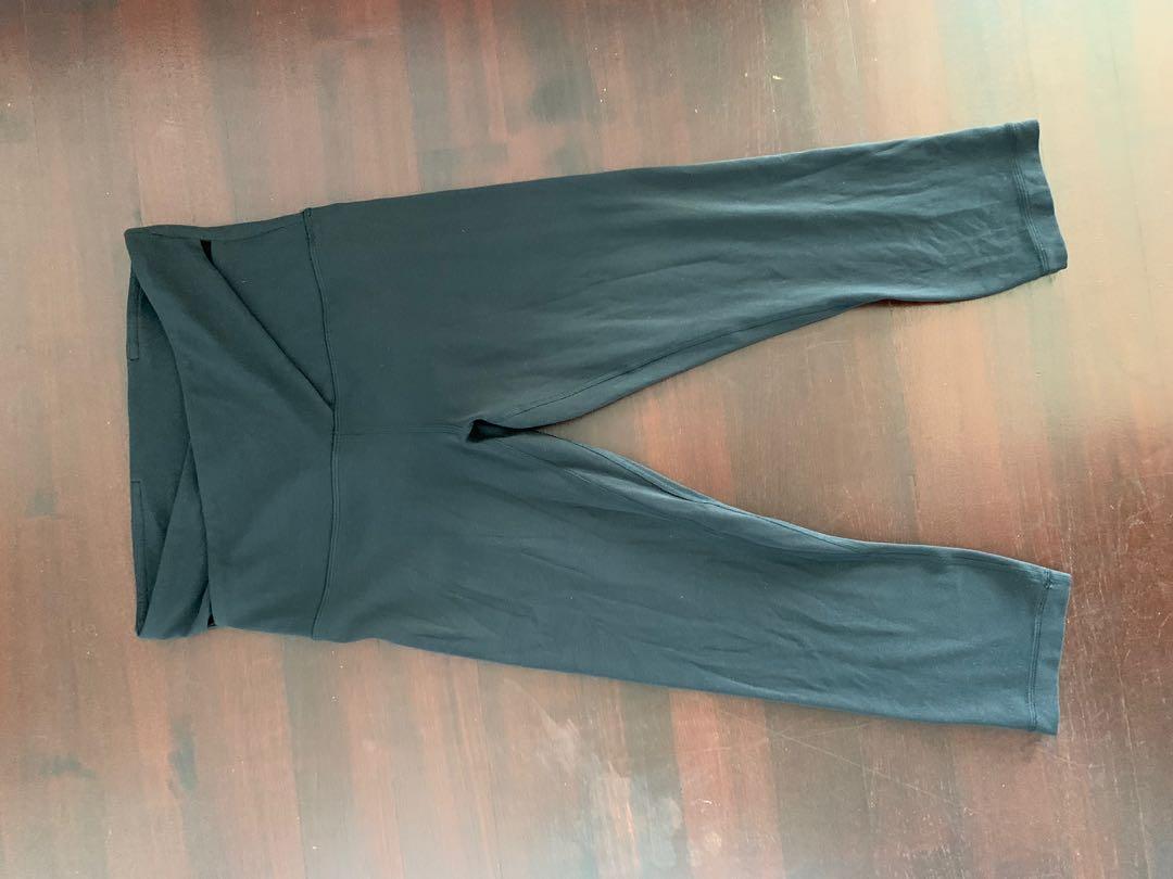 Lululemon Align crossover black yoga pants size 6, Women's Fashion,  Activewear on Carousell