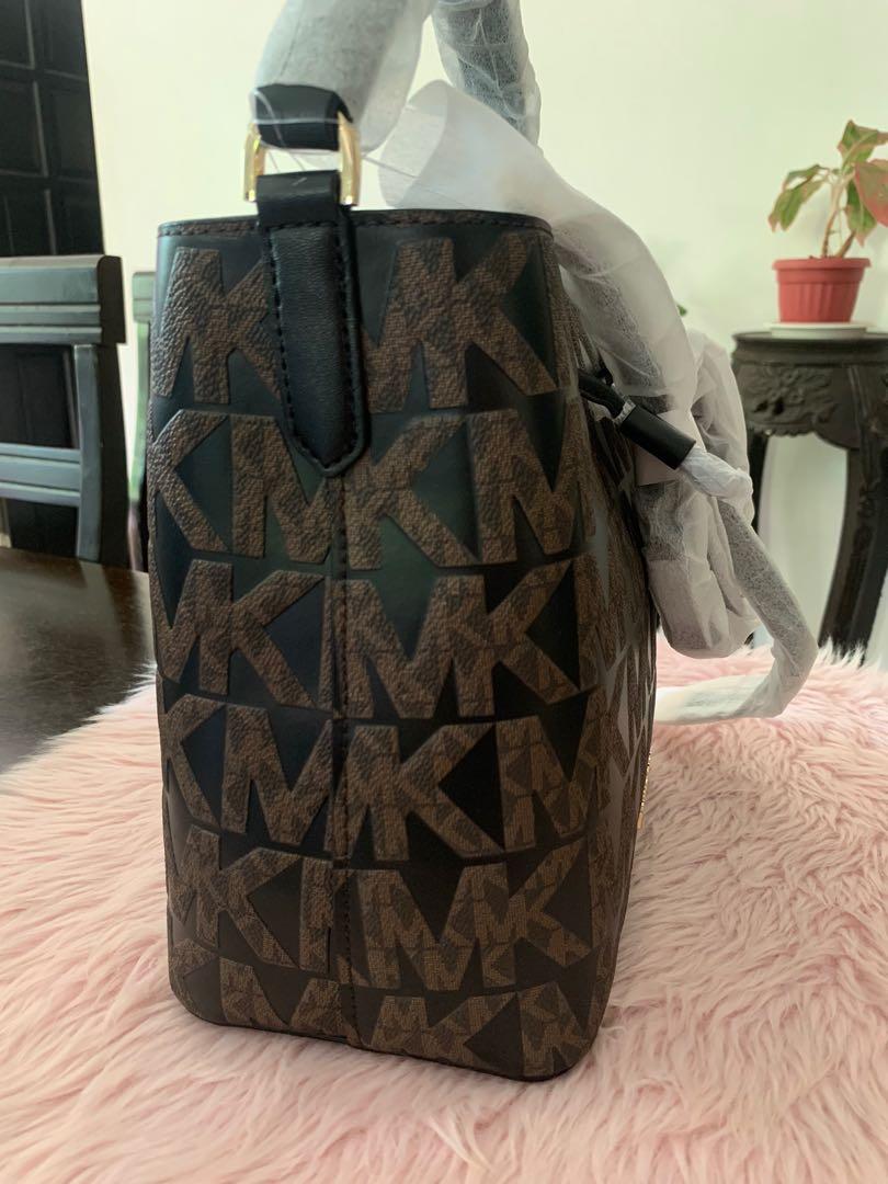 Michael Kors Review  MK SURI MEDIUM BUCKET 