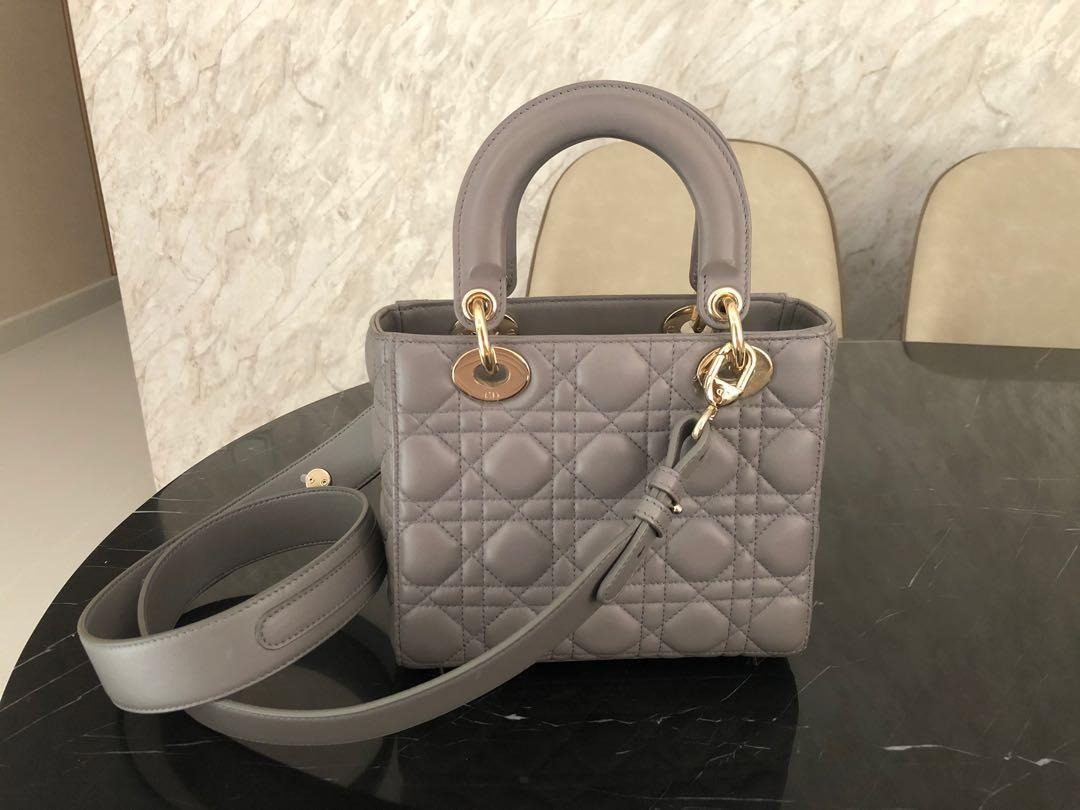 Lady dior hotsell mini size