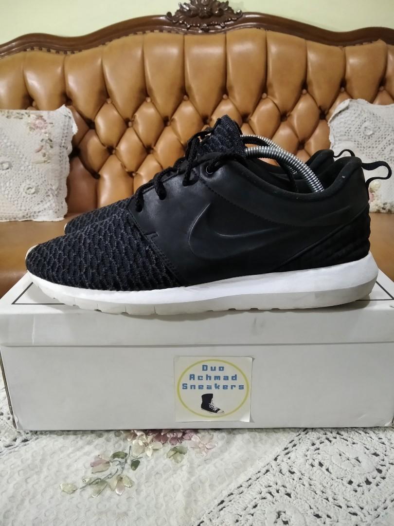 NIKE ROSHE RUN FLYKNIT BLACK ISTIMEWA Fesyen Pria Sepatu
