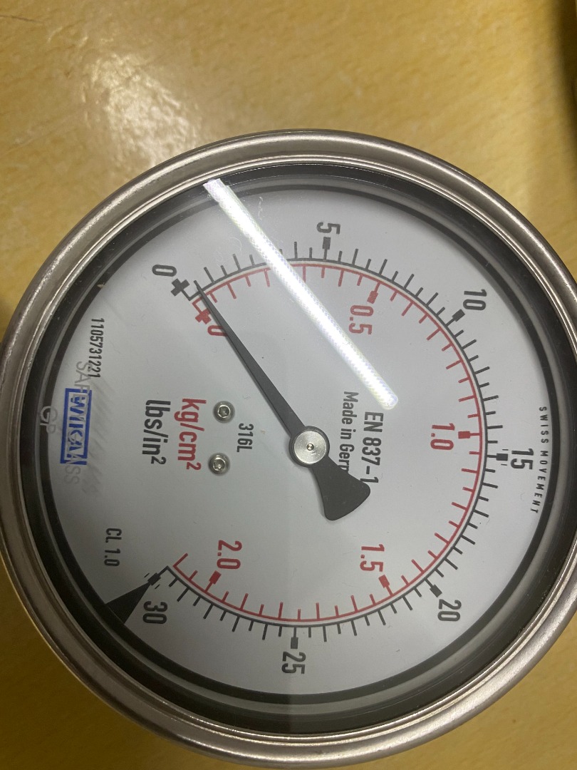 Pressure Gauge 30 psi WIKA brand with ISO 17025 calibration certificate