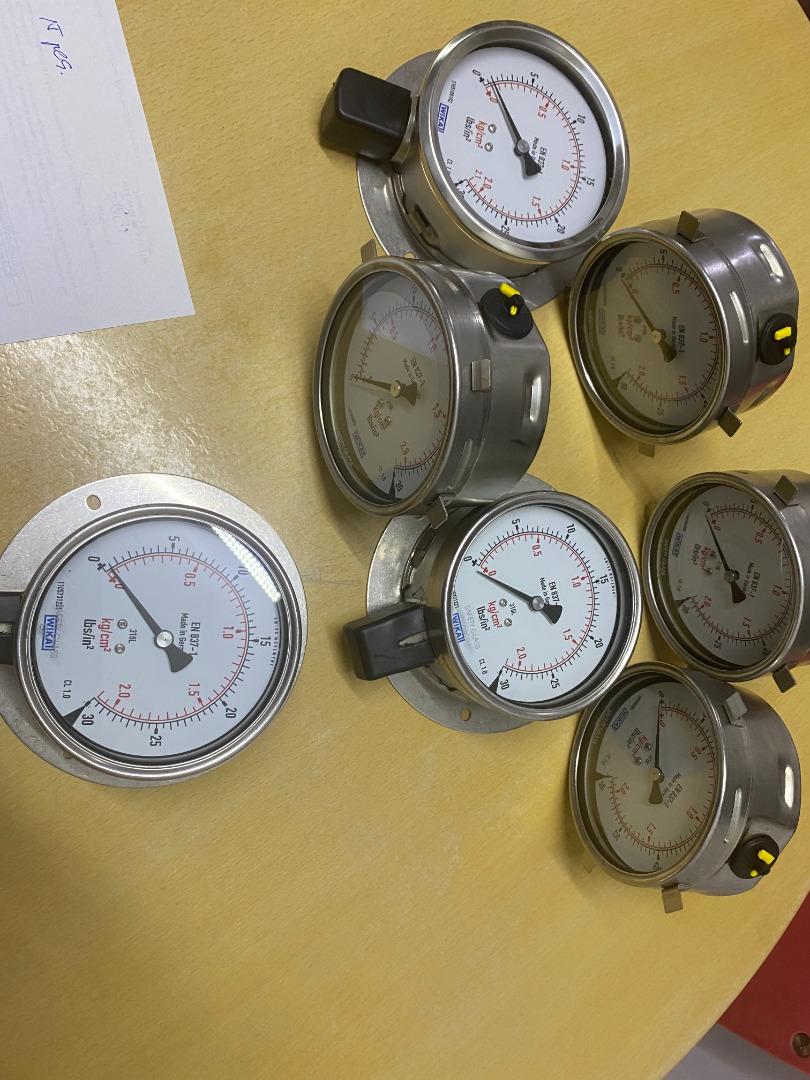 Pressure Gauge 30 psi WIKA brand with ISO 17025 calibration certificate